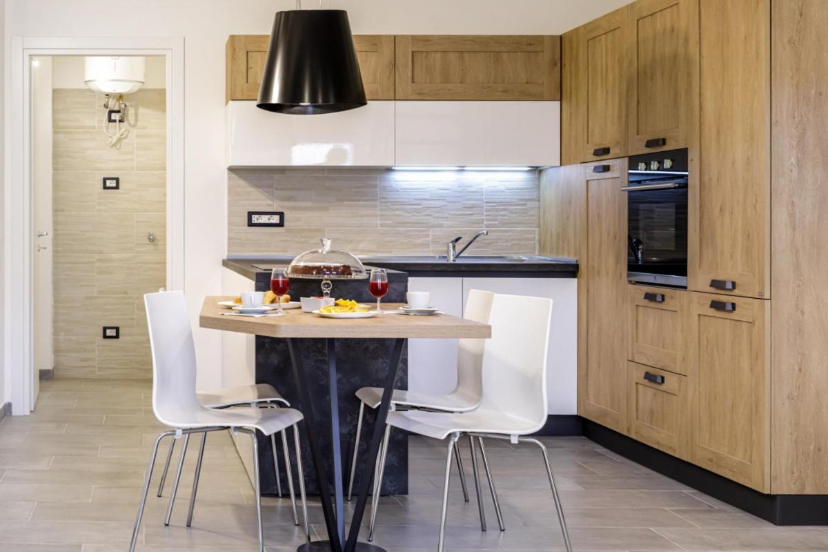 Bandiera 68 Apartment กาญารี ภายนอก รูปภาพ